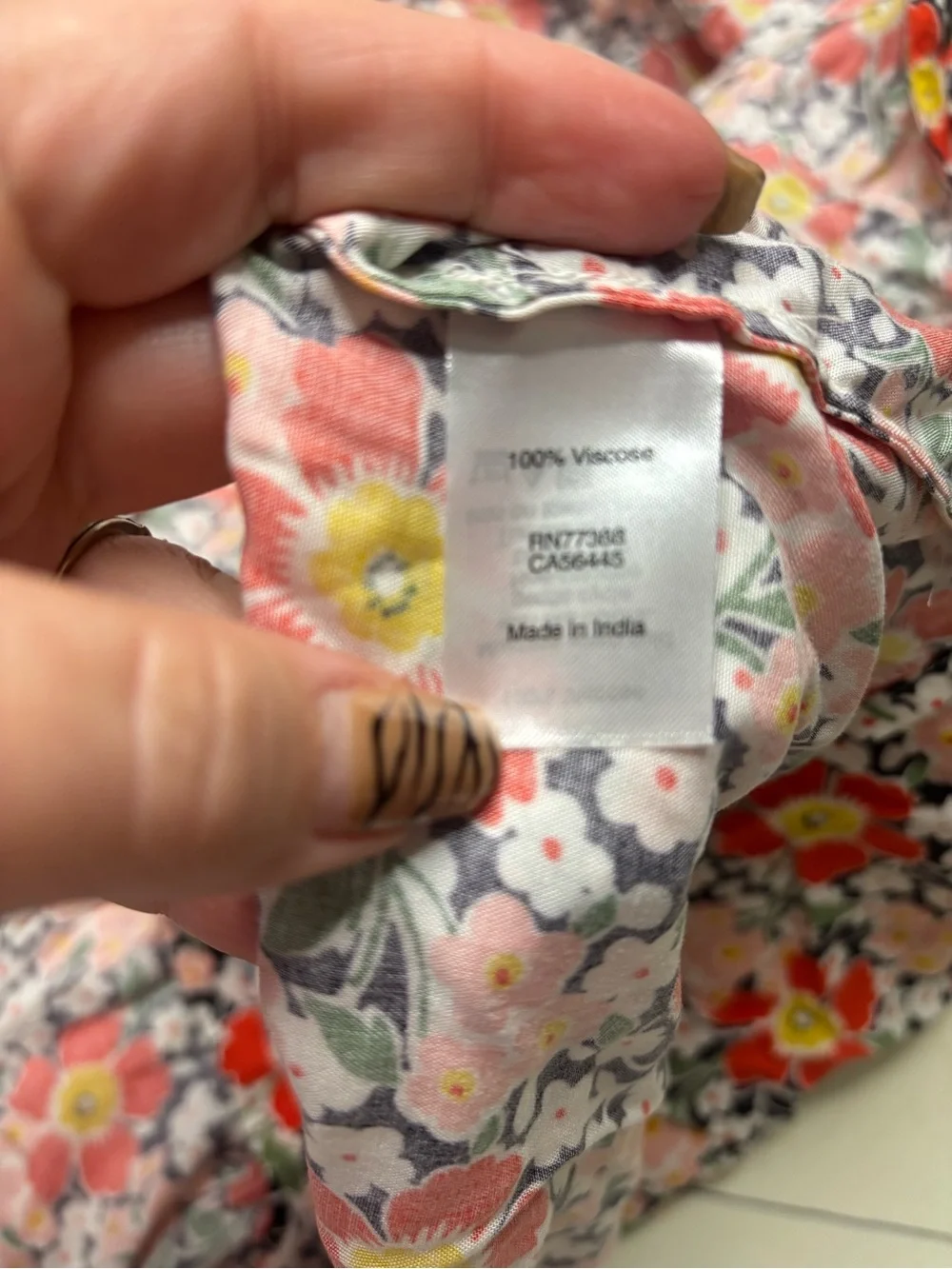 J Crew Mercantile Easy Wrap Midi Dress  70s Vibe Floral Viscose Size Small Mod